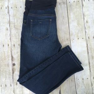 Old navy maternity jean size 4 short